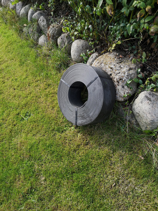 Bedkant 10 meter svart plast